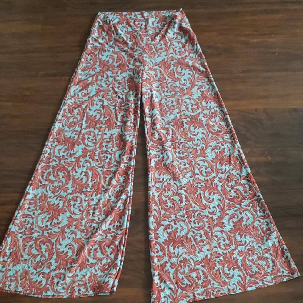 Wide leg pants